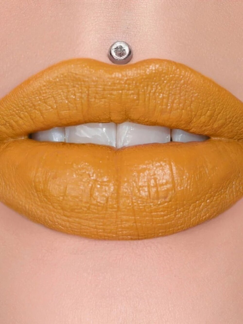 NEW Jeffree Star Velvet Trap Extendng the Olive Branch